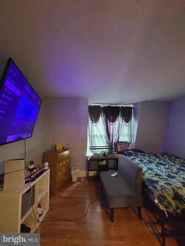 123 W GREEN ST, Reading, PA 19601