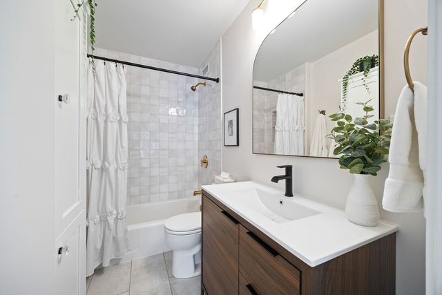 1000 N Lake Shore Drive 1709, Chicago, IL 60611