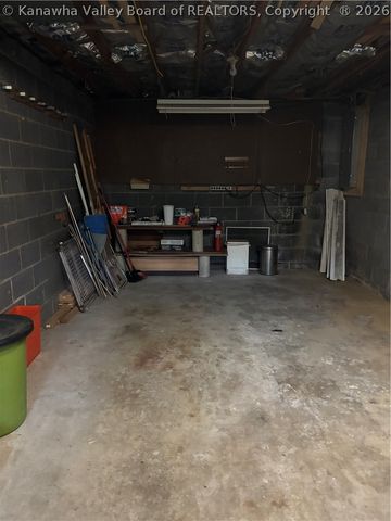 833 Daverton Road, South Charleston, WV 25303