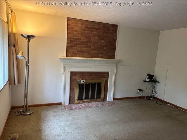 833 Daverton Road, South Charleston, WV 25303