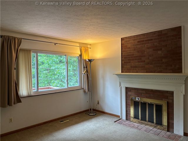 833 Daverton Road, South Charleston, WV 25303