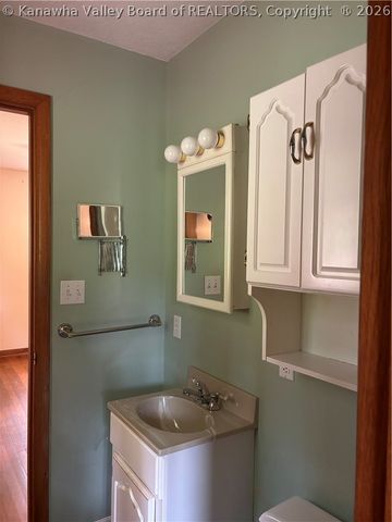 833 Daverton Road, South Charleston, WV 25303
