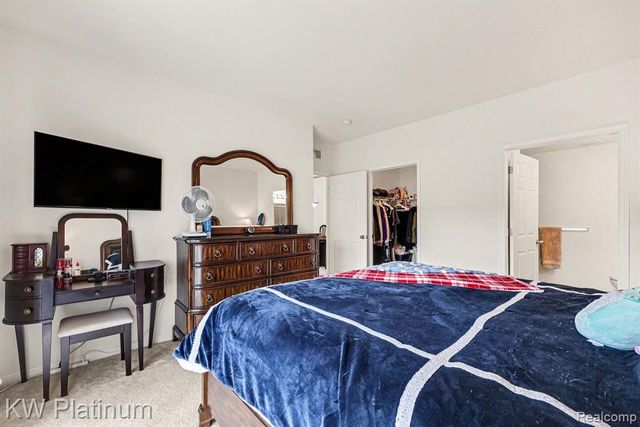 28218 S Pointe Lane, New Baltimore, MI 48051