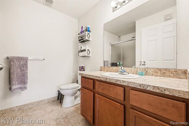 28218 S Pointe Lane, New Baltimore, MI 48051