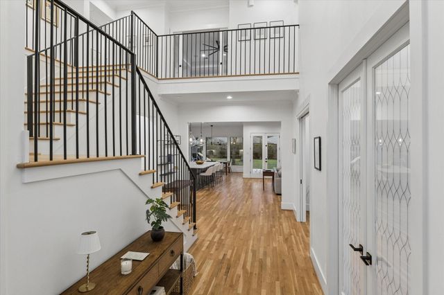 1260 Candlelight Lane, Houston, TX 77018