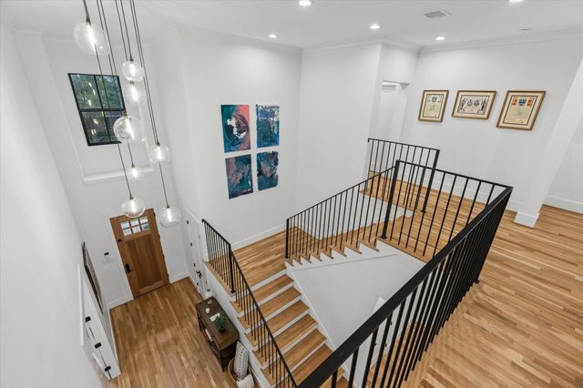 1260 Candlelight Lane, Houston, TX 77018