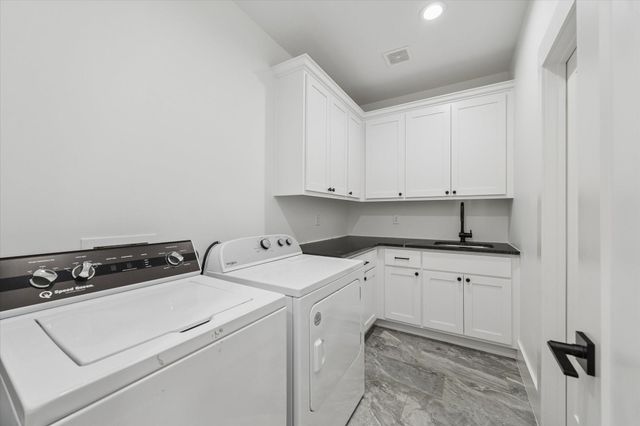 1260 Candlelight Lane, Houston, TX 77018