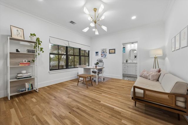 1260 Candlelight Lane, Houston, TX 77018