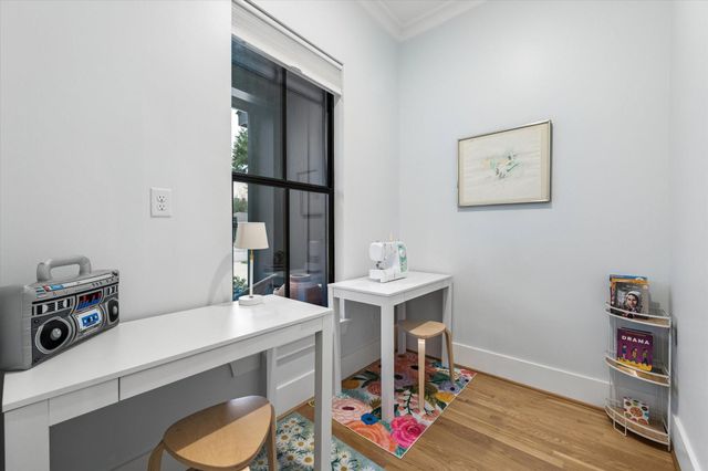 1260 Candlelight Lane, Houston, TX 77018