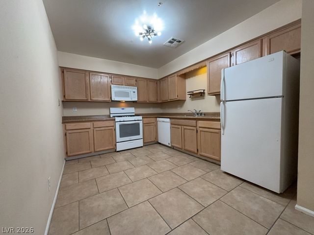2136 Chertsey Drive D, Las Vegas, NV 89108