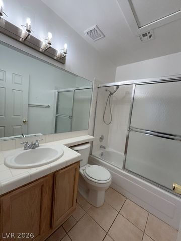 2136 Chertsey Drive D, Las Vegas, NV 89108