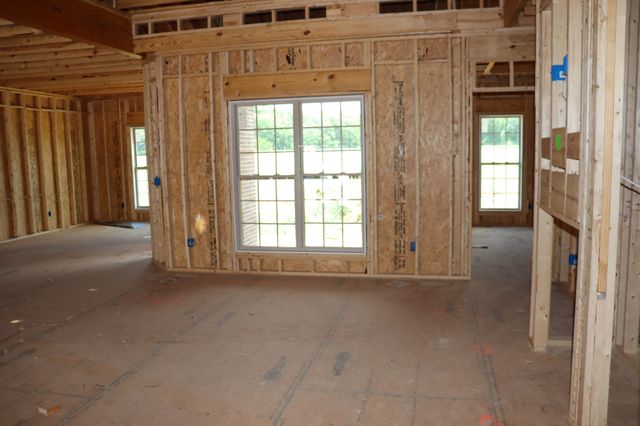 225 Harvest Moon Dr, Clarksville, TN 37043