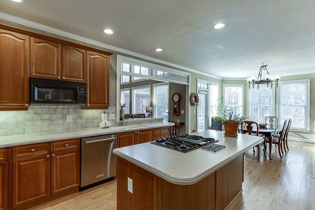 382 Spring Willow Drive, Sugar Hill, GA 30518