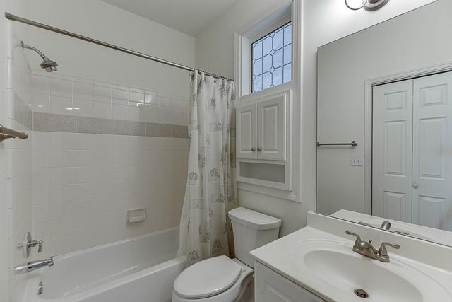 382 Spring Willow Drive, Sugar Hill, GA 30518