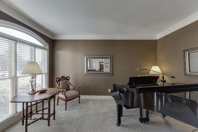 382 Spring Willow Drive, Sugar Hill, GA 30518