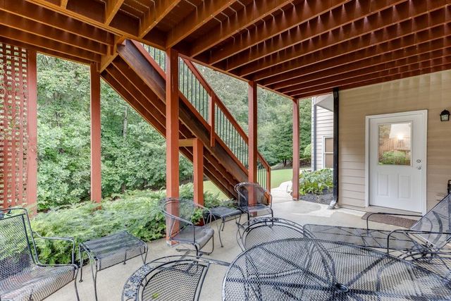 382 Spring Willow Drive, Sugar Hill, GA 30518