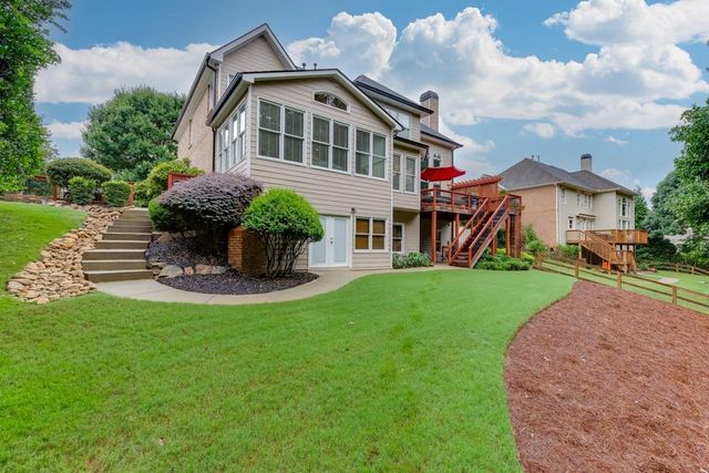 382 Spring Willow Drive, Sugar Hill, GA 30518