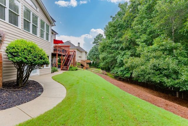 382 Spring Willow Drive, Sugar Hill, GA 30518