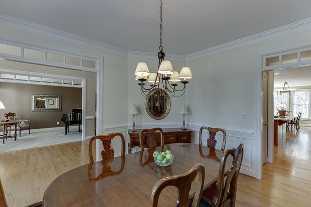 382 Spring Willow Drive, Sugar Hill, GA 30518