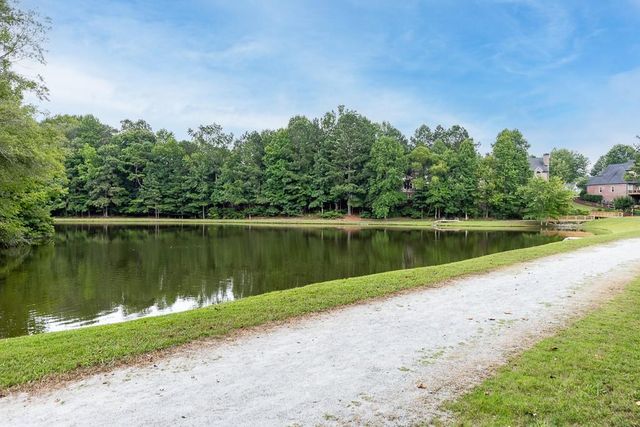 382 Spring Willow Drive, Sugar Hill, GA 30518