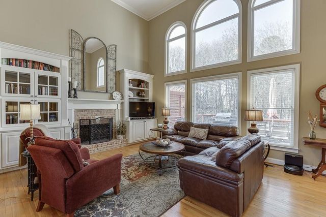 382 Spring Willow Drive, Sugar Hill, GA 30518