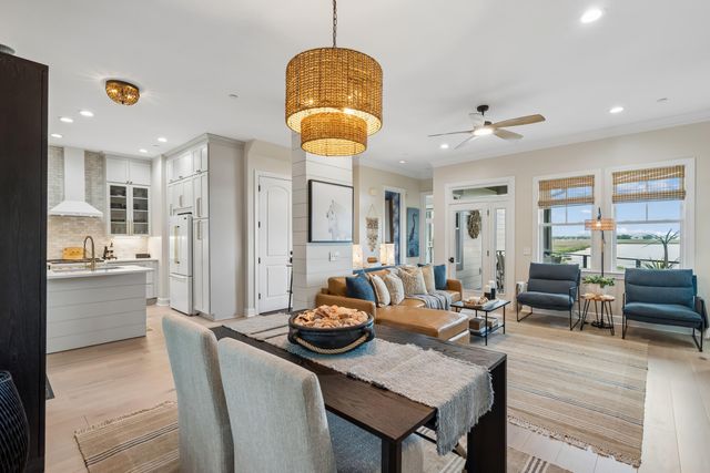 945 Cove Bay Lane 14, Mount Pleasant, SC 29464