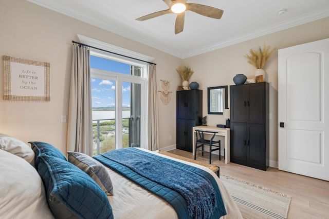945 Cove Bay Lane 14, Mount Pleasant, SC 29464