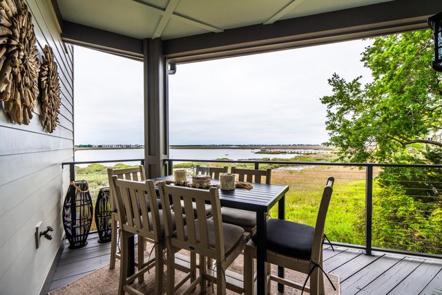 945 Cove Bay Lane 14, Mount Pleasant, SC 29464