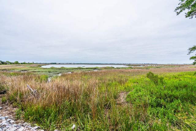 945 Cove Bay Lane 14, Mount Pleasant, SC 29464