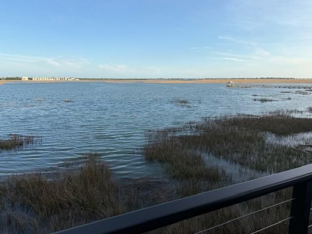 945 Cove Bay Lane 14, Mount Pleasant, SC 29464
