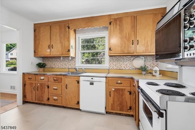 40 Maple Ln, Parsippany-troy Hills Twp., NJ 07034