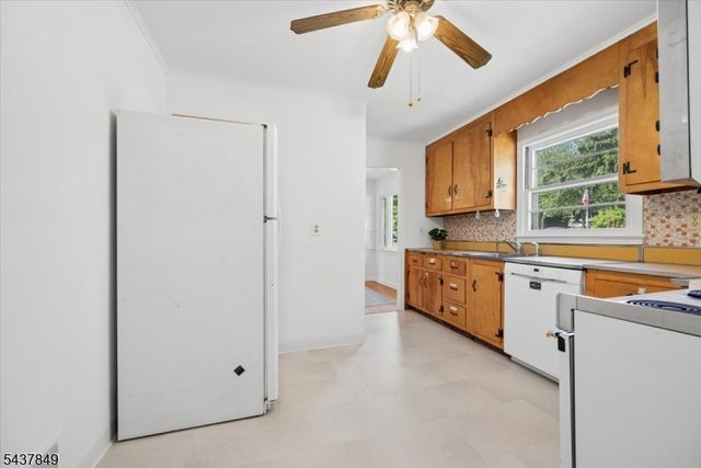 40 Maple Ln, Parsippany-troy Hills Twp., NJ 07034