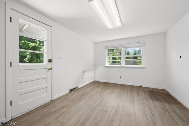 40 Maple Ln, Parsippany-troy Hills Twp., NJ 07034