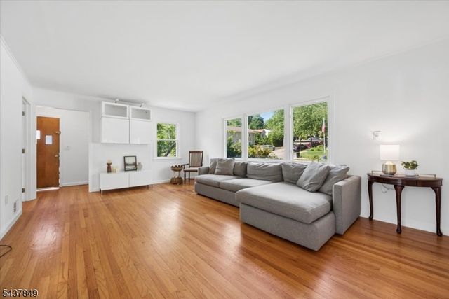 40 Maple Ln, Parsippany-troy Hills Twp., NJ 07034