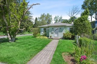 40 Maple Ln, Parsippany-troy Hills Twp., NJ 07034