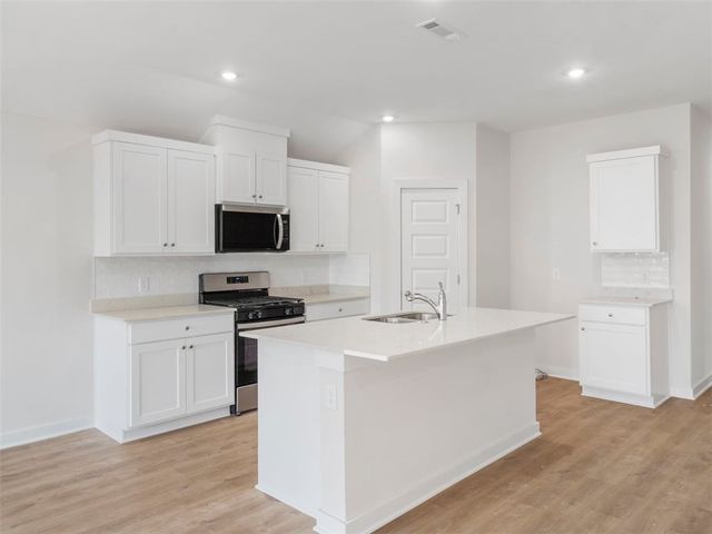 4771 W Folsom Street, Fayetteville, AR 72704