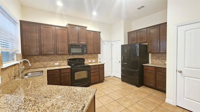 1934 Loma Alta Drive, Irving, TX 75063