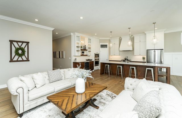 2608 Bentley Drive SW, Rochester, MN 55902