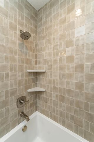 2608 Bentley Drive SW, Rochester, MN 55902