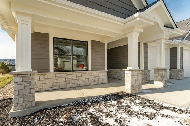 2608 Bentley Drive SW, Rochester, MN 55902