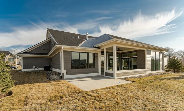 2608 Bentley Drive SW, Rochester, MN 55902