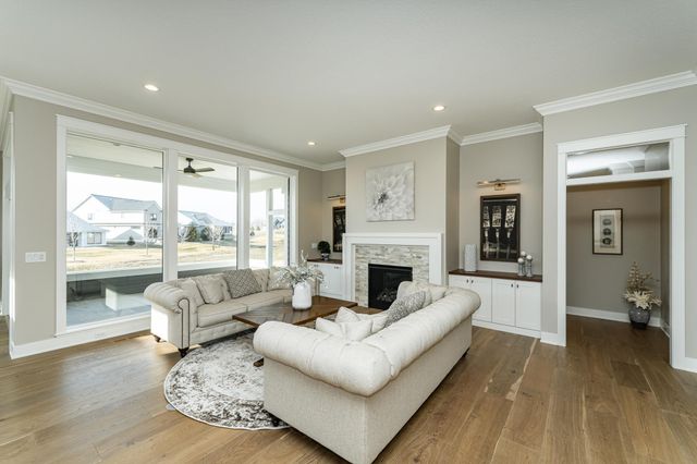 2608 Bentley Drive SW, Rochester, MN 55902