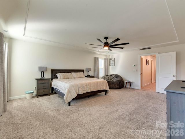 4009 Woodland View Drive, Charlotte, NC 28215