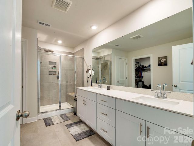 4009 Woodland View Drive, Charlotte, NC 28215