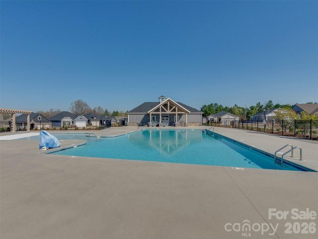 4009 Woodland View Drive, Charlotte, NC 28215