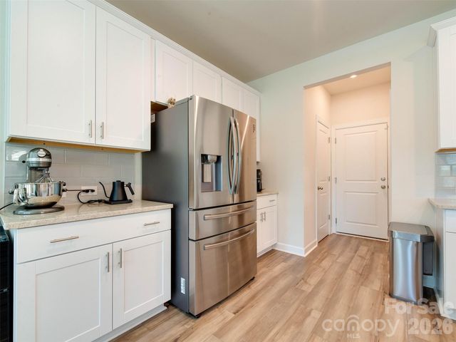 4009 Woodland View Drive, Charlotte, NC 28215