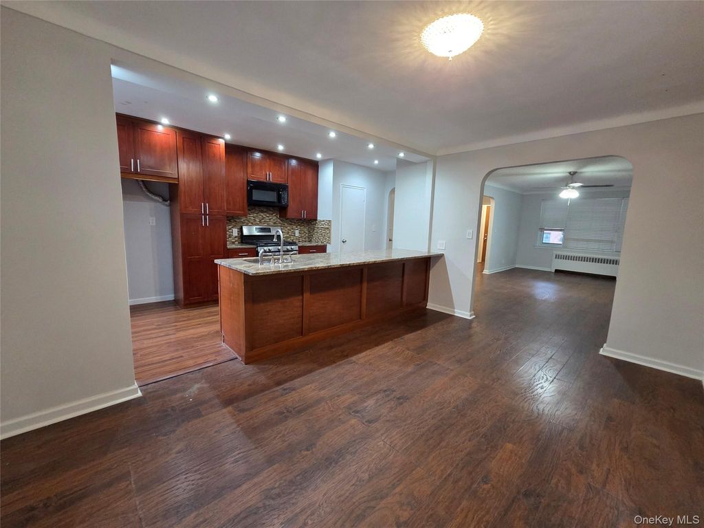 2129 Muliner Avenue, Bronx, NY 10462
