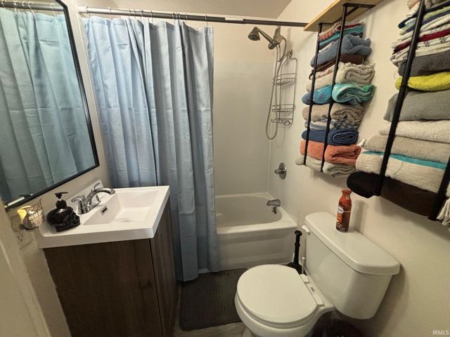 134 W Battell Street, Mishawaka, IN 46545