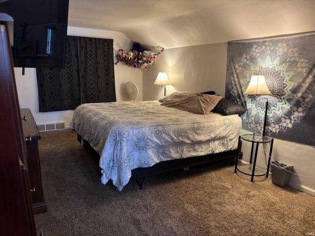 134 W Battell Street, Mishawaka, IN 46545