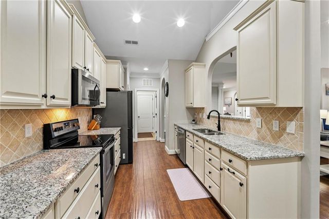 1701 Friedberg Village Drive, Winston-salem, NC 27127